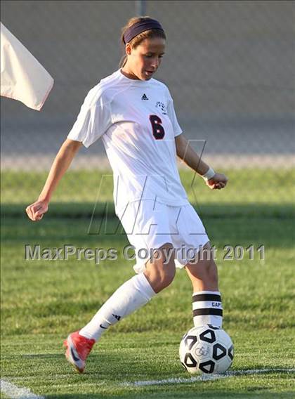 Thumbnail 3 in South vs Olathe East photogallery.