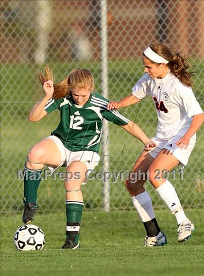 Thumbnail 2 in South vs Olathe East photogallery.