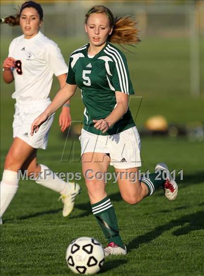 Thumbnail 3 in South vs Olathe East photogallery.