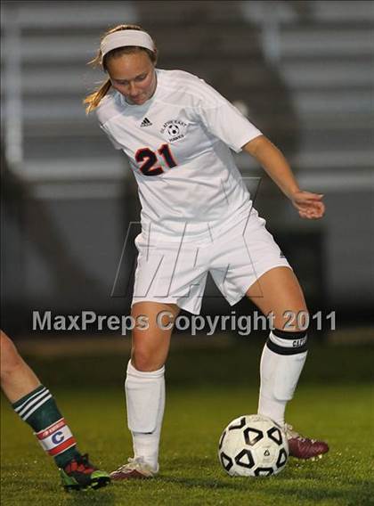 Thumbnail 2 in South vs Olathe East photogallery.