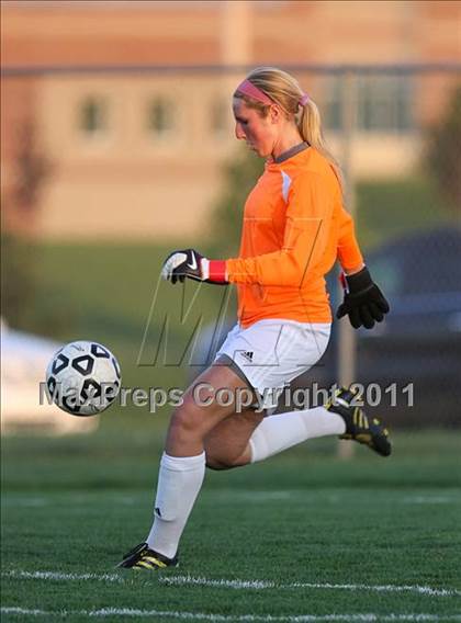 Thumbnail 2 in South vs Olathe East photogallery.