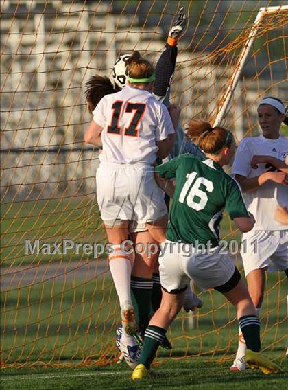 Thumbnail 1 in South vs Olathe East photogallery.