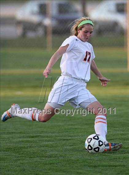 Thumbnail 3 in South vs Olathe East photogallery.