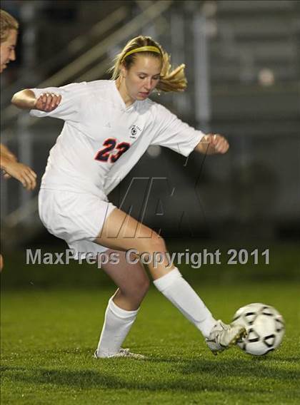 Thumbnail 3 in South vs Olathe East photogallery.