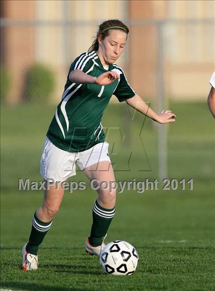 Thumbnail 1 in South vs Olathe East photogallery.
