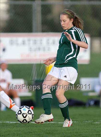 Thumbnail 1 in South vs Olathe East photogallery.