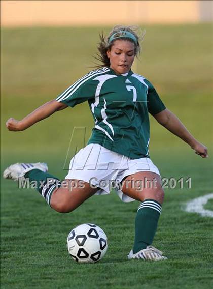 Thumbnail 3 in South vs Olathe East photogallery.