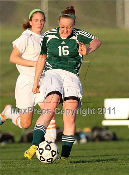 Thumbnail 3 in South vs Olathe East photogallery.