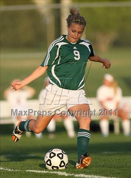 Thumbnail 3 in South vs Olathe East photogallery.