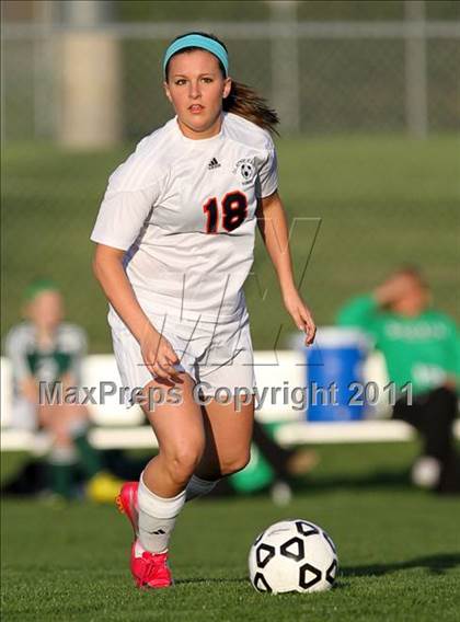 Thumbnail 3 in South vs Olathe East photogallery.