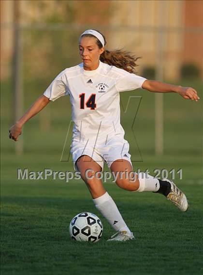 Thumbnail 3 in South vs Olathe East photogallery.