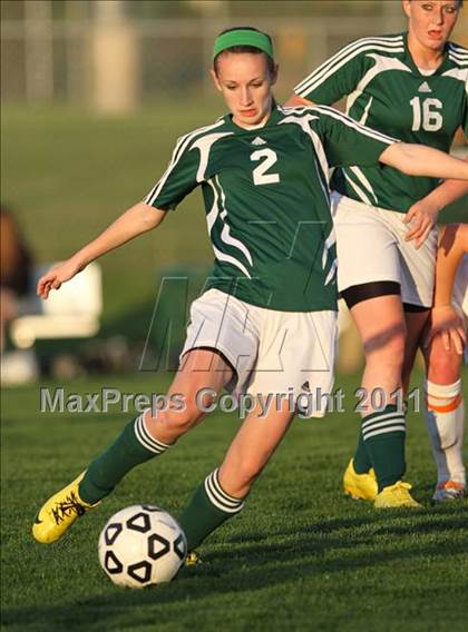 Thumbnail 1 in South vs Olathe East photogallery.