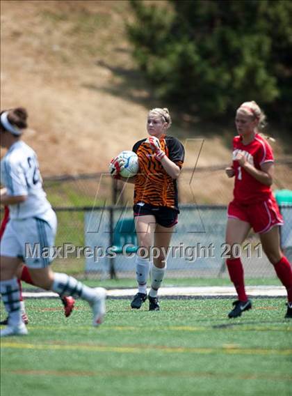 Thumbnail 3 in Cox vs. McLean (VHSL AAA Final) photogallery.