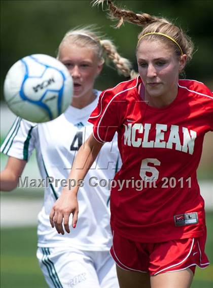 Thumbnail 3 in Cox vs. McLean (VHSL AAA Final) photogallery.