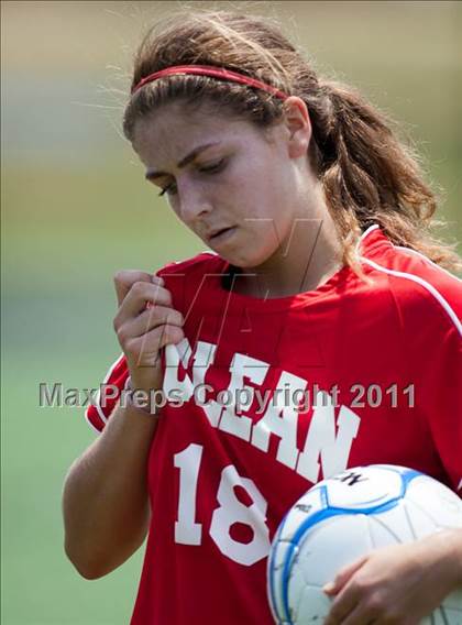 Thumbnail 1 in Cox vs. McLean (VHSL AAA Final) photogallery.