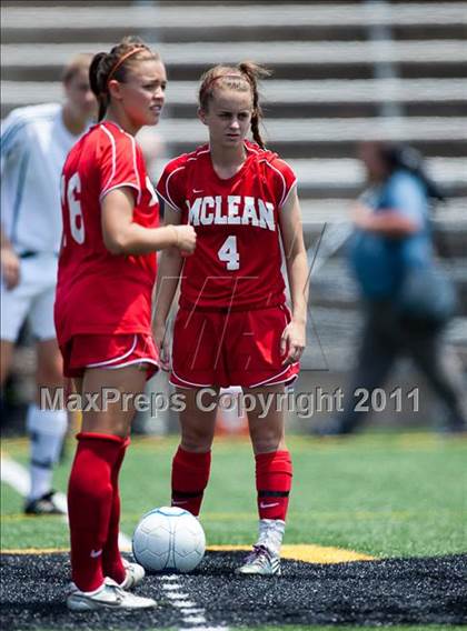Thumbnail 1 in Cox vs. McLean (VHSL AAA Final) photogallery.