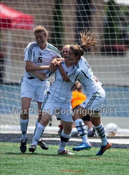Thumbnail 2 in Cox vs. McLean (VHSL AAA Final) photogallery.