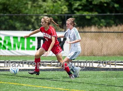 Thumbnail 1 in Cox vs. McLean (VHSL AAA Final) photogallery.