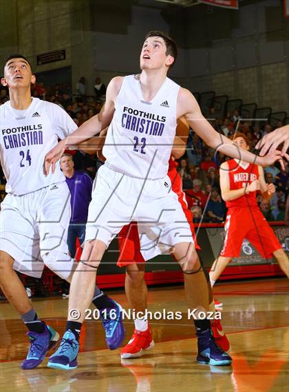 Thumbnail 1 in Foothills Christian vs. Mater Dei (Nike Extravaganza) photogallery.