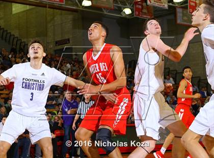 Thumbnail 3 in Foothills Christian vs. Mater Dei (Nike Extravaganza) photogallery.