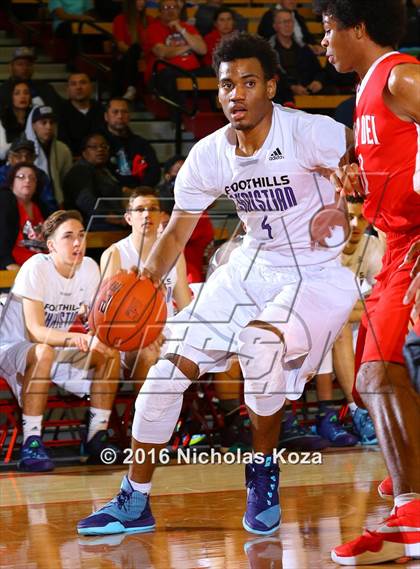 Thumbnail 2 in Foothills Christian vs. Mater Dei (Nike Extravaganza) photogallery.