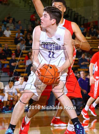 Thumbnail 1 in Foothills Christian vs. Mater Dei (Nike Extravaganza) photogallery.
