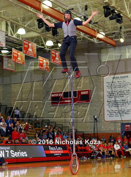 Thumbnail 3 in Foothills Christian vs. Mater Dei (Nike Extravaganza) photogallery.