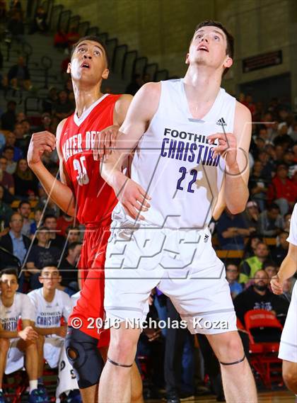 Thumbnail 2 in Foothills Christian vs. Mater Dei (Nike Extravaganza) photogallery.