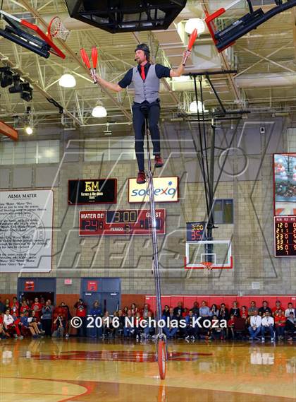 Thumbnail 2 in Foothills Christian vs. Mater Dei (Nike Extravaganza) photogallery.