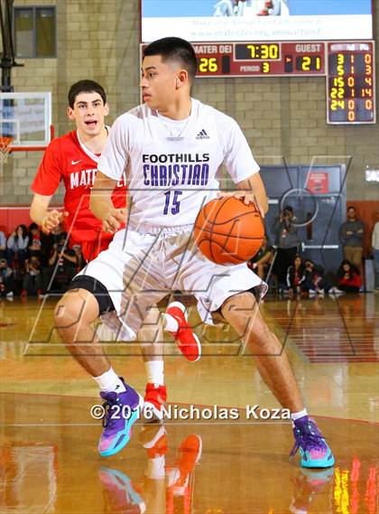 Thumbnail 2 in Foothills Christian vs. Mater Dei (Nike Extravaganza) photogallery.