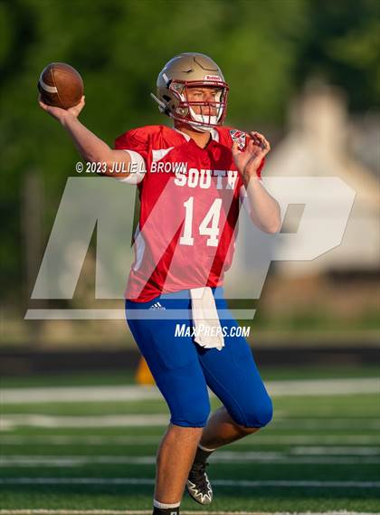 Thumbnail 1 in Murat Shrine North/South All Star Classic photogallery.