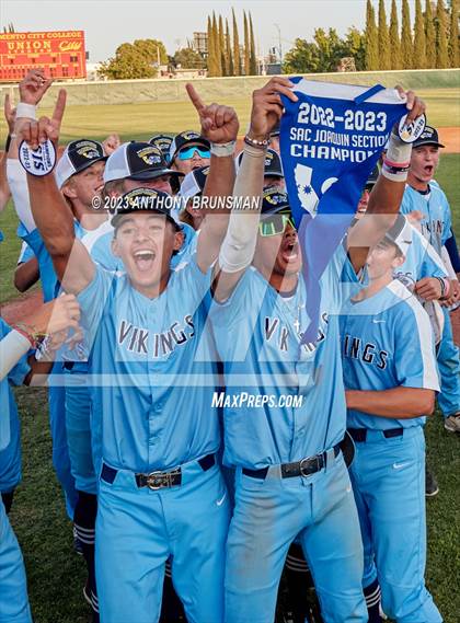 Thumbnail 1 in Oakmont vs. Woodland (CIF SJS D4 Final) photogallery.