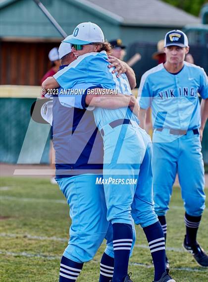 Thumbnail 2 in Oakmont vs. Woodland (CIF SJS D4 Final) photogallery.