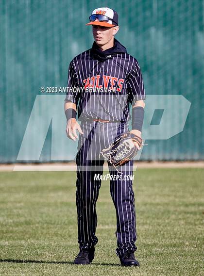 Thumbnail 1 in Oakmont vs. Woodland (CIF SJS D4 Final) photogallery.