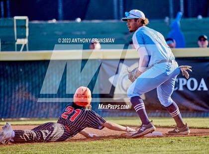 Thumbnail 2 in Oakmont vs. Woodland (CIF SJS D4 Final) photogallery.