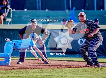 Thumbnail 3 in Oakmont vs. Woodland (CIF SJS D4 Final) photogallery.