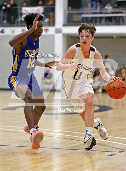 Thumbnail 2 in Otto-Eldred vs. Elk County Catholic (District 9 1A Final) photogallery.