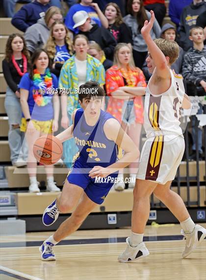 Thumbnail 3 in Otto-Eldred vs. Elk County Catholic (District 9 1A Final) photogallery.