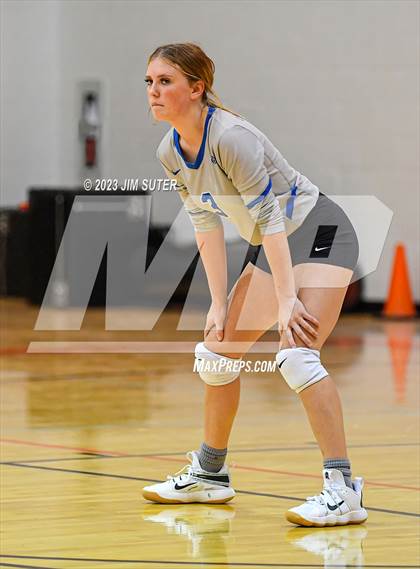 Thumbnail 3 in Somerville vs Anderson-Shiro photogallery.