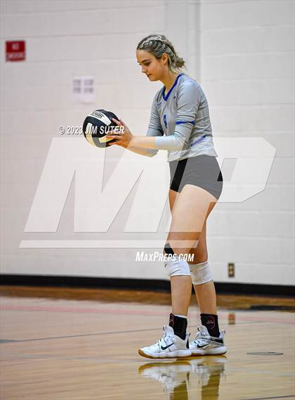 Thumbnail 3 in Somerville vs Anderson-Shiro photogallery.