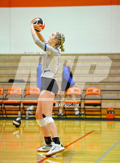 Thumbnail 3 in Somerville vs Anderson-Shiro photogallery.