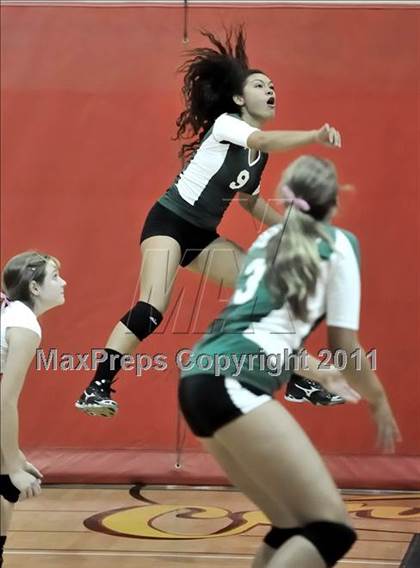 Thumbnail 3 in South vs. Los Alamitos (Molten Classic) photogallery.