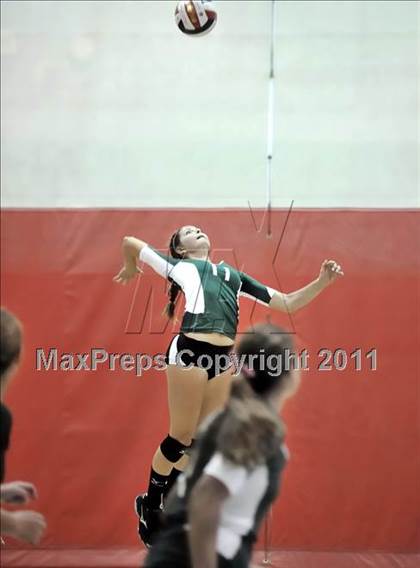 Thumbnail 2 in South vs. Los Alamitos (Molten Classic) photogallery.