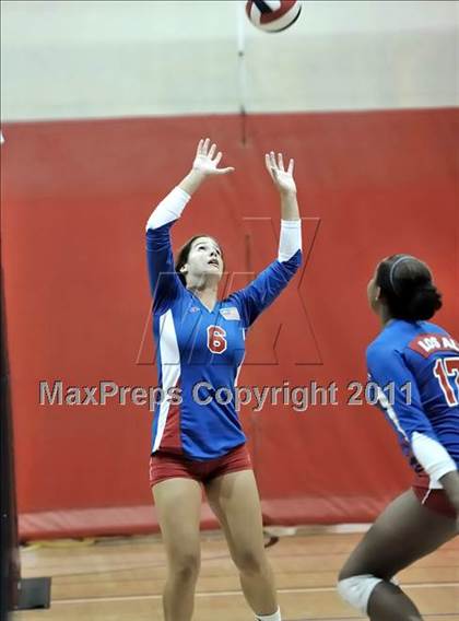 Thumbnail 3 in South vs. Los Alamitos (Molten Classic) photogallery.