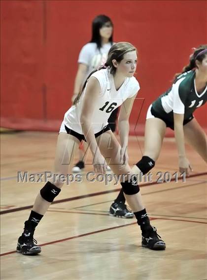 Thumbnail 3 in South vs. Los Alamitos (Molten Classic) photogallery.