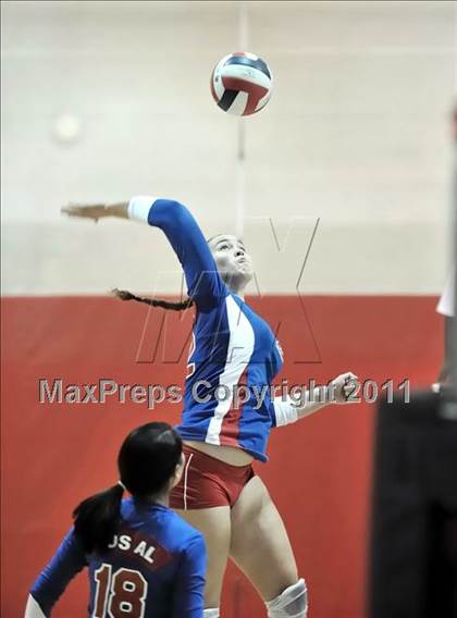 Thumbnail 3 in South vs. Los Alamitos (Molten Classic) photogallery.