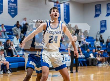 Thumbnail 1 in Indianapolis Metropolitan @ Indianapolis Bishop Chatard photogallery.