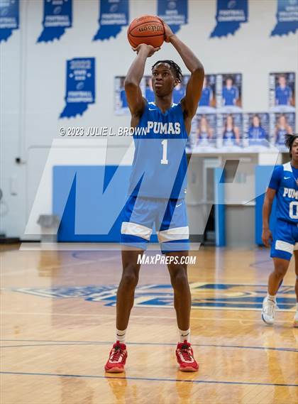Thumbnail 1 in Indianapolis Metropolitan @ Indianapolis Bishop Chatard photogallery.