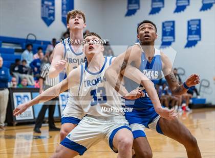 Thumbnail 1 in Indianapolis Metropolitan @ Indianapolis Bishop Chatard photogallery.