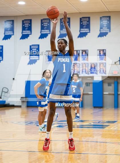 Thumbnail 2 in Indianapolis Metropolitan @ Indianapolis Bishop Chatard photogallery.